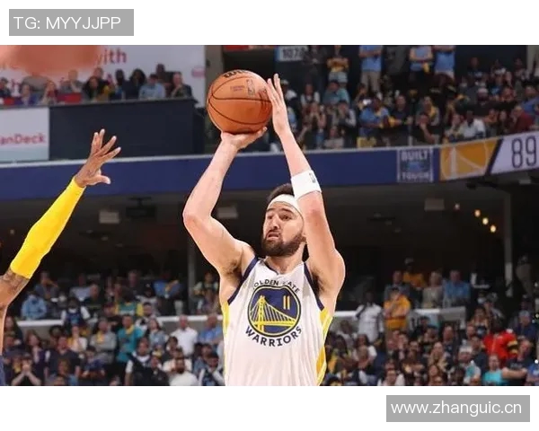 克莱首节表现抢眼三分球精准命中助力球队得分6分