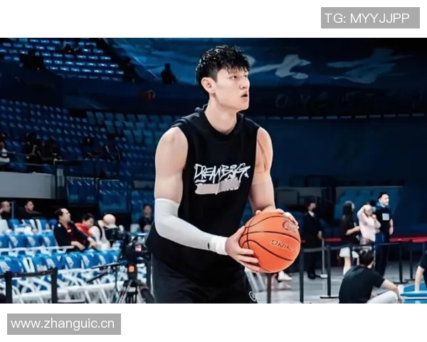 媒体人分析曾凡博表现超预期但未出场令人意外引发热议