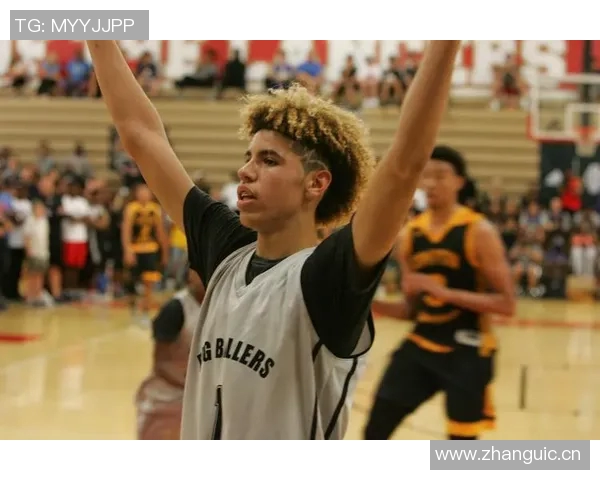 拉梅洛鲍尔表现出色13投8中三分4中8砍下20分助攻6次正负值高达27