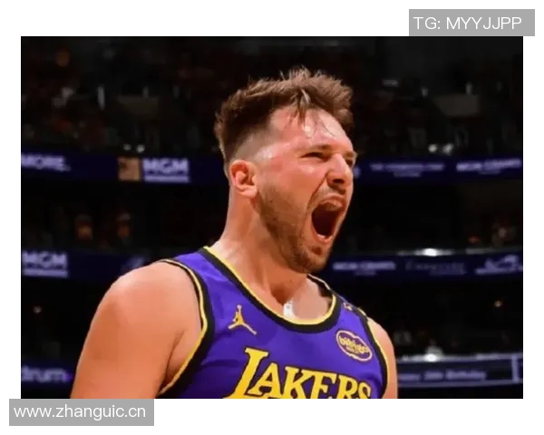 东契奇上半场表现抢眼8投4中斩获16分并贡献4篮板7助攻1抢断1盖帽