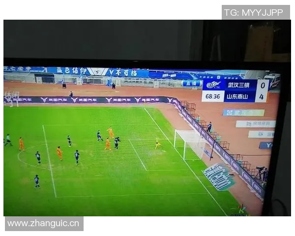 半场战报浙江与泰山战成平局瓦科制造点球却错失机会黄政宇与卡列洛各入一球 半场战报浙江与泰山战成平局瓦科制造点球却错失机会黄政宇与卡列洛各入一球