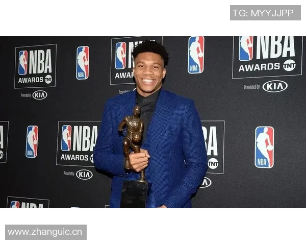 字母哥2024赛季表现抢眼助球队夺冠并荣膺MVP战绩12胜1负 字母哥2024赛季表现抢眼助球队夺冠并荣膺MVP战绩12胜1负