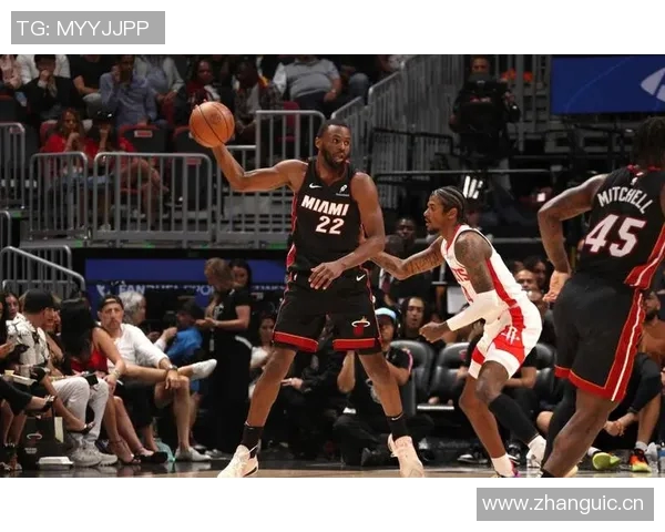 阿德巴约称小米切尔提升球队进攻效率明确自身角色定位 阿德巴约称小米切尔提升球队进攻效率明确自身角色定位