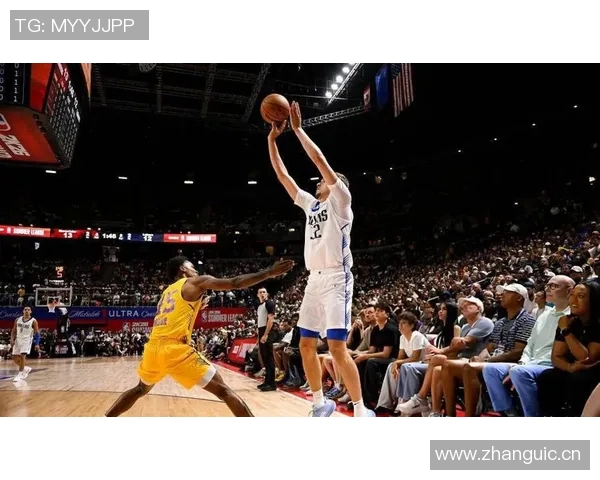 弗拉格季前赛首秀感受愉快根据防守调整战术简化比赛过程