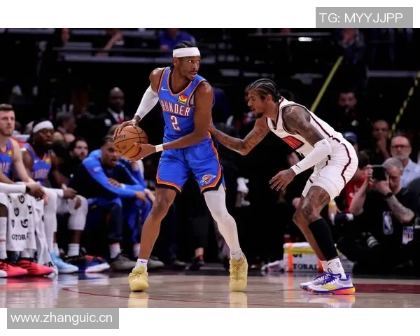 文班复出在即期待他在NBA杯半决赛对阵雷霆的精彩表现