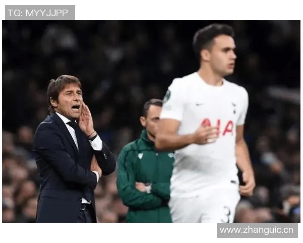 刘浩帆小禁区内解围失误险酿乌龙球队友遭殃令人捏把汗 刘浩帆小禁区内解围失误险酿乌龙球队友遭殃令人捏把汗