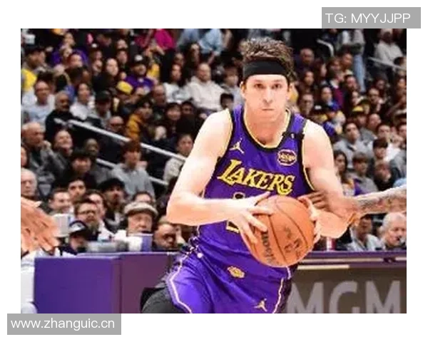 湖记：里夫斯季后赛场均167分表现不俗评价过早需谨慎