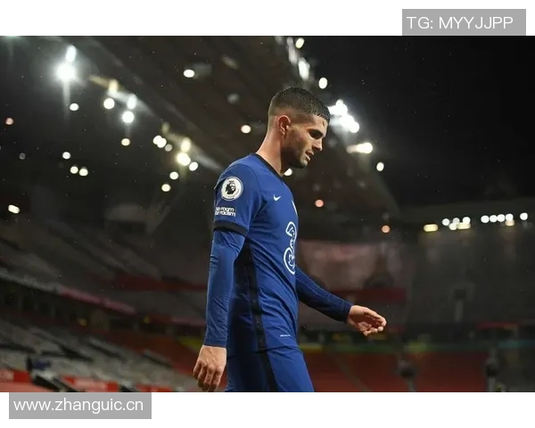 斯特拉斯堡主帅被切尔西挖走球迷愤怒表达不满情绪