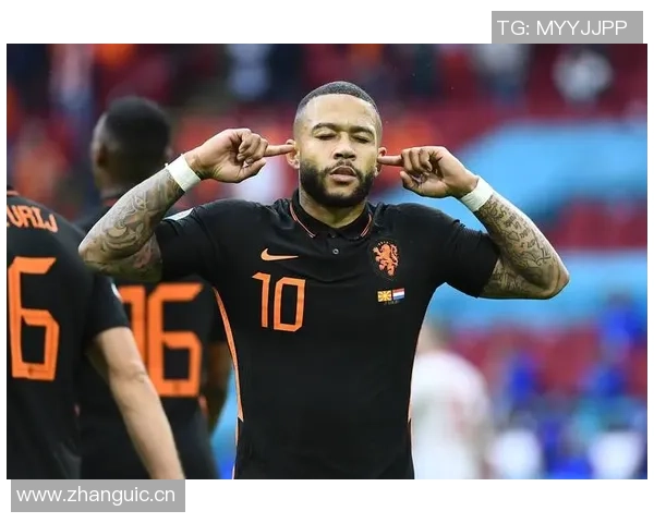 德佩在荷兰国家队创下54球35助的辉煌纪录双双领跑队史榜单