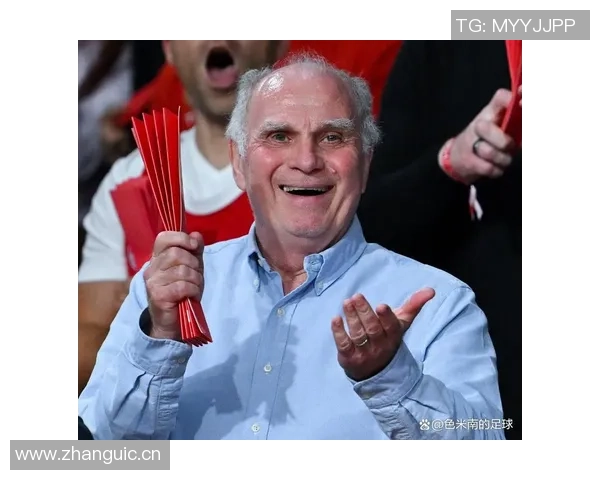 拜仁高层与孔帕尼今夏欲引西蒙斯交易遭赫内斯否决